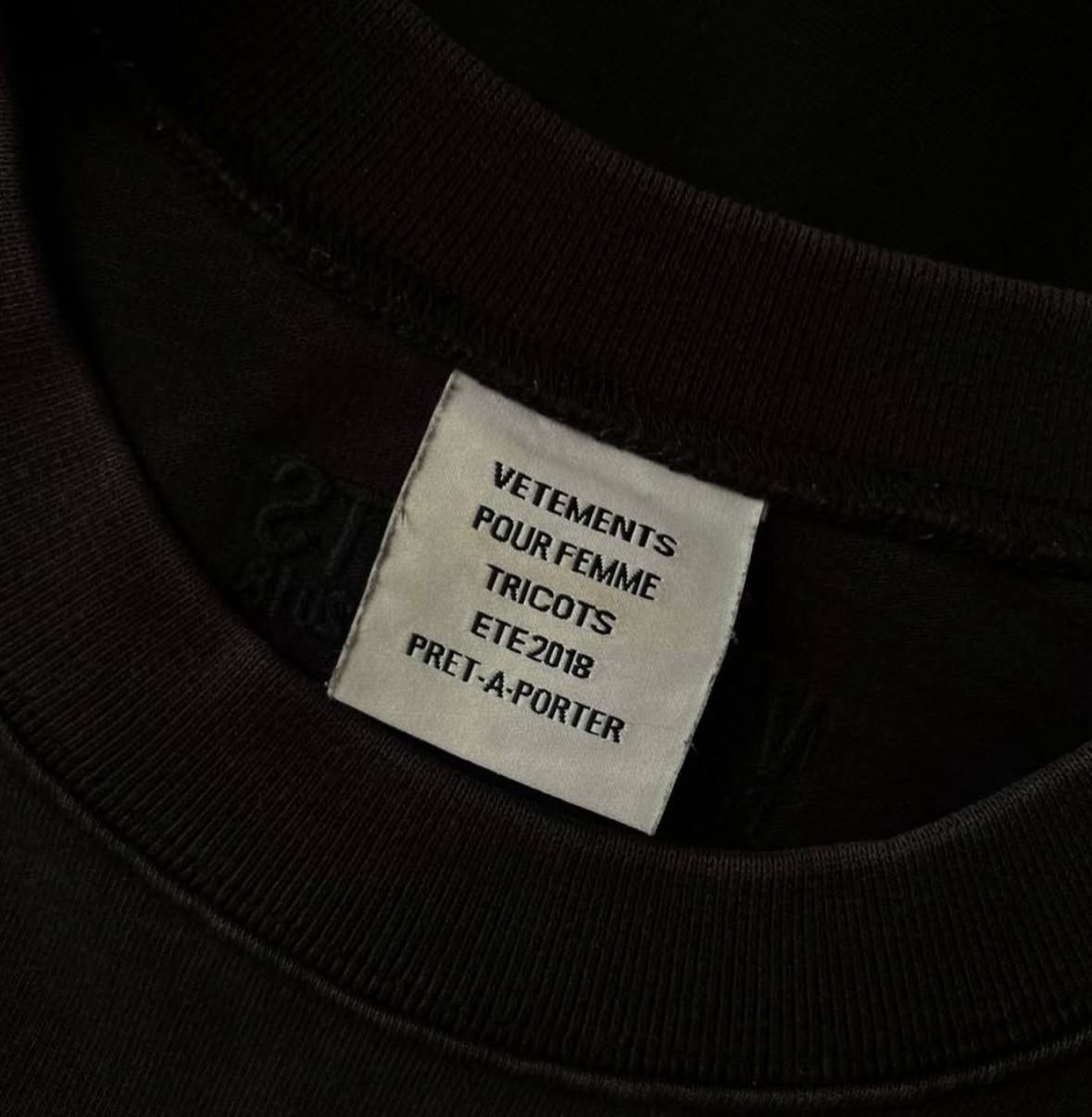 Vetements SS'18 Graffiti Oversized Tee